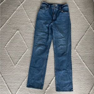 Abercrombie 90s Straight Ultra High Rise 28L